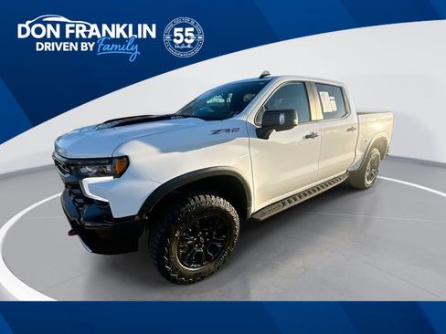 Used 2023 Chevrolet Silverado 1500 ZR2 w/ Technology Package AWD/4WD image 1