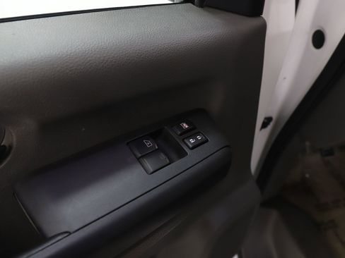 Used 2020 Nissan NV 3500 SL image 18
