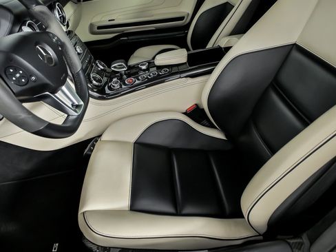 Used 2012 Mercedes-Benz SLS AMG Coupe image 23