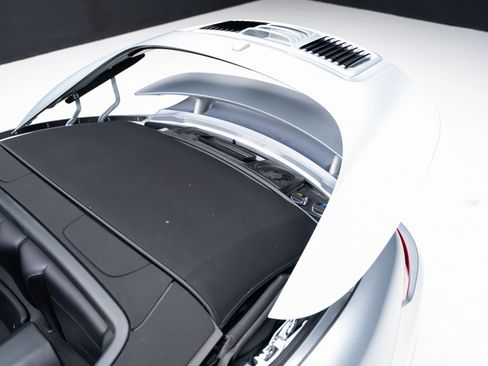 Used 2017 Porsche 911 Turbo image 76