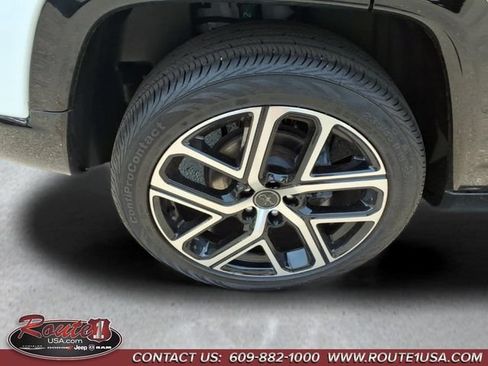 Used 2025 Jeep Compass Limited w/ Elite Group AWD/4WD image 17
