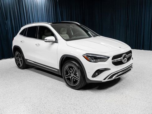 New 2026 Mercedes-Benz GLA 250 image 3