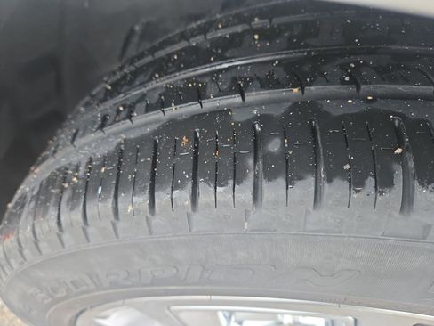 Certified 2023 Jeep Grand Wagoneer Series II image 29