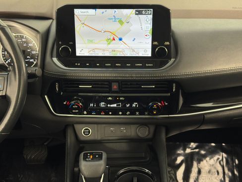 Used 2023 Nissan Rogue SL w/ SL Premium Package image 23