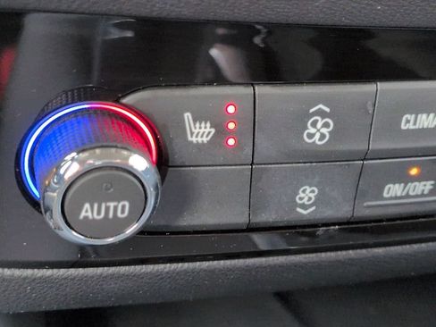 Used 2019 Buick Enclave Essence w/ Trailering Package, 5000 lbs. FWD image 22