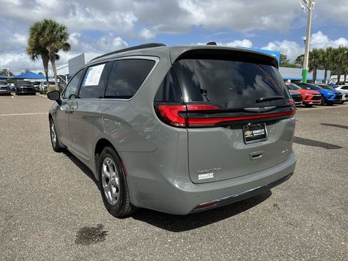 Used 2023 Chrysler Pacifica Limited FWD image 14