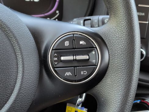 Certified 2023 Kia Soul LX w/ LX Technology Package FWD image 24