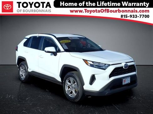 Used 2024 Toyota RAV4 XLE AWD/4WD image 1