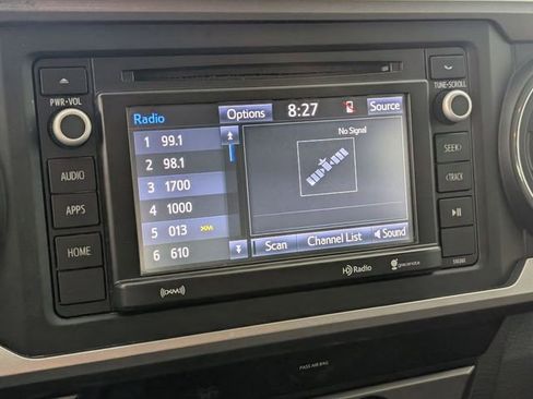 Used 2018 Toyota Tacoma SR5 image 18