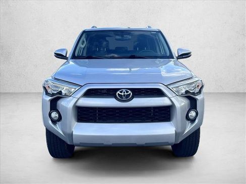Used 2018 Toyota 4Runner SR5 Premium image 2