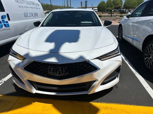 Used 2023 Acura TLX FWD image 2