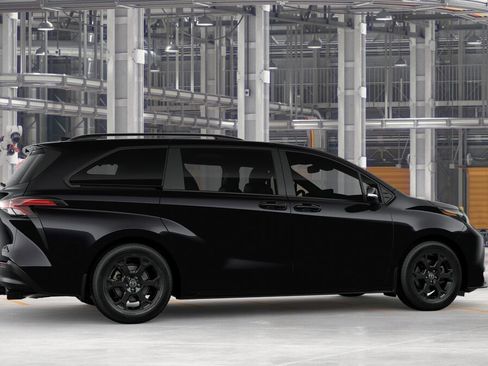 New 2026 Toyota Sienna XLE Woodland Edition image 11