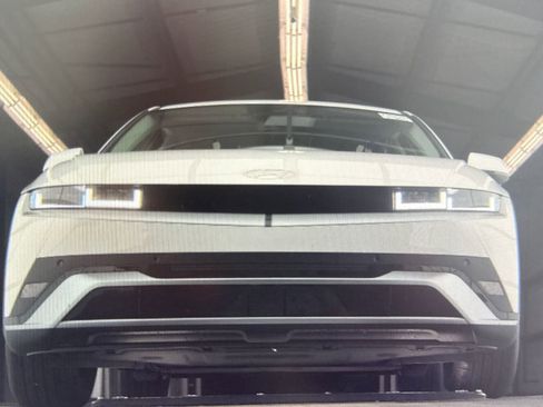 Used 2026 Hyundai Ioniq 5 SEL image 11