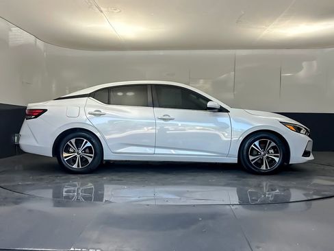 Used 2022 Nissan Sentra SV w/ Trunk Package FWD image 2