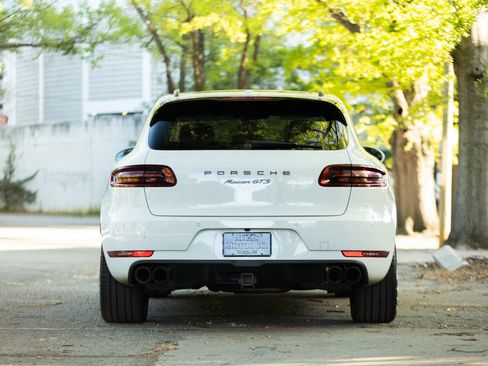 Used 2017 Porsche Macan GTS AWD/4WD image 9