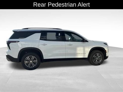 Used 2026 Chevrolet Traverse LT w/ Driver Confidence Package AWD/4WD image 9