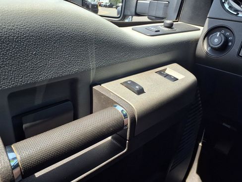 Used 2011 Ford F350 XLT w/ XLT Premium Pkg AWD/4WD image 18