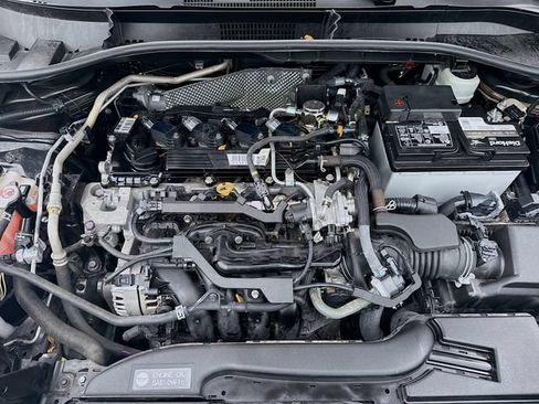 Used 2022 Toyota Corolla Cross L FWD image 28