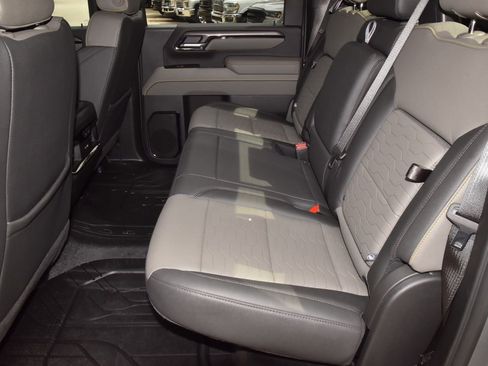 Used 2026 Chevrolet Silverado 2500 ZR2 AWD/4WD image 14
