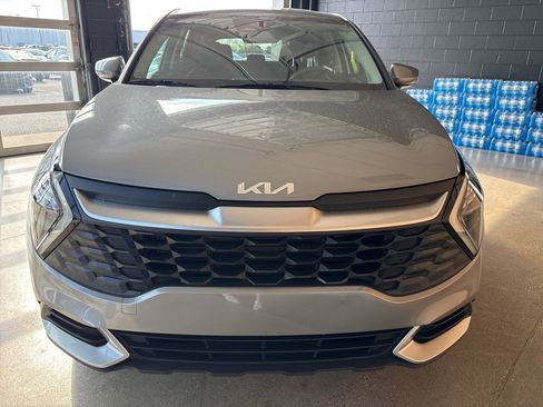 Certified 2023 Kia Sportage LX image 3