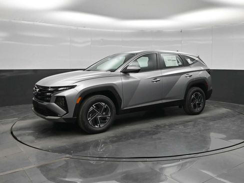New 2026 Hyundai Tucson Blue SE AWD/4WD image 1