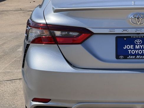 Used 2024 Toyota Camry SE FWD image 10