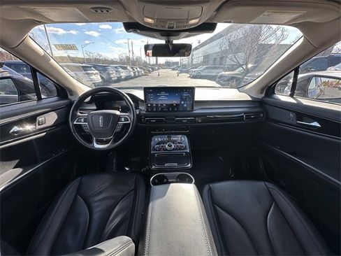 Certified 2022 Lincoln Nautilus Reserve image 3