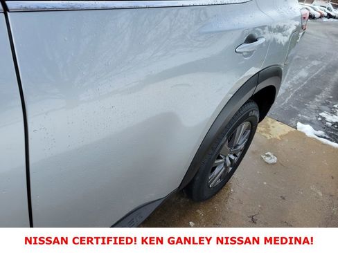 Certified 2025 Nissan Pathfinder SV image 12