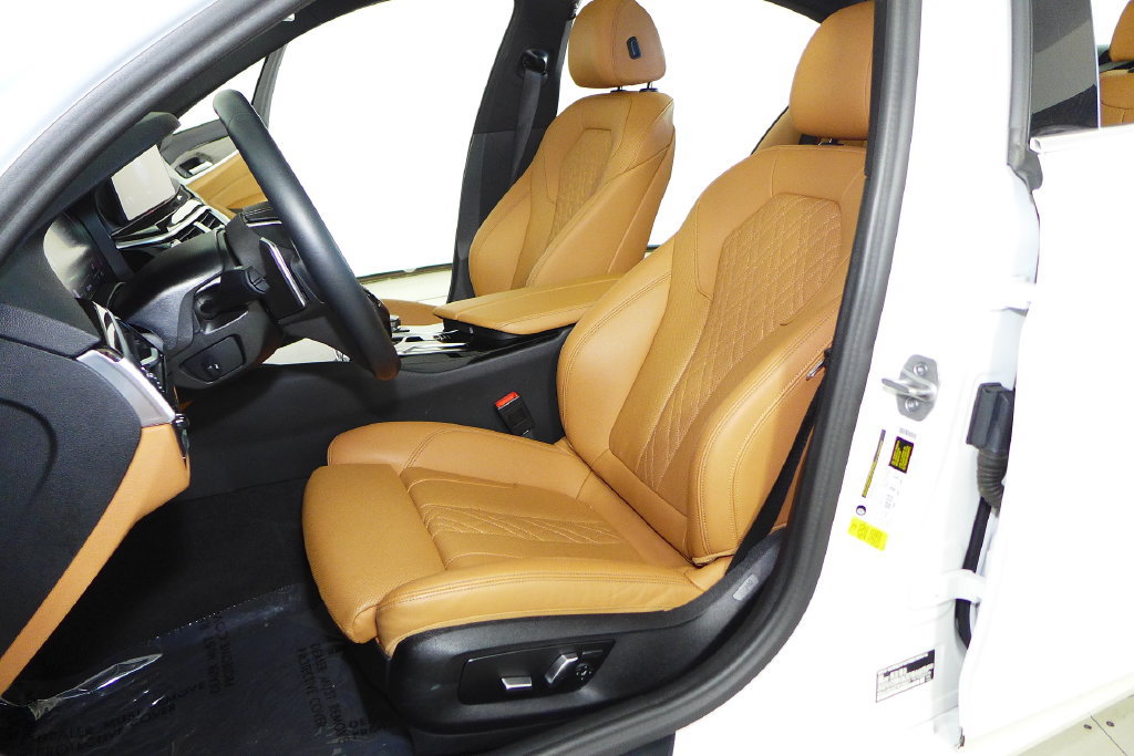 Certified 2023 BMW 530i w/ Convenience Package RWD image 22