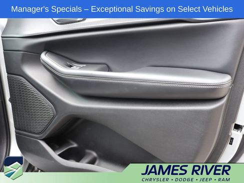 Used 2024 Jeep Grand Cherokee L Laredo AWD/4WD image 8