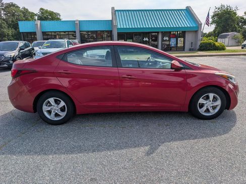 Used 2015 Hyundai Elantra SE FWD image 6