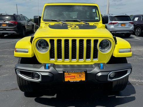 Used 2023 Jeep Wrangler Unlimited Sahara w/ Cold Weather Group AWD/4WD image 9