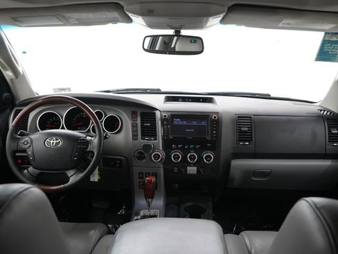 Used 2012 Toyota Sequoia Platinum AWD/4WD image 16