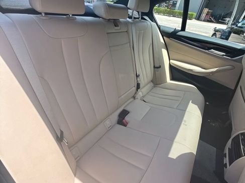 Used 2019 BMW 530i xDrive w/ Convenience Package AWD/4WD image 19