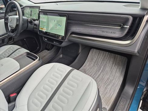 Used 2024 Rivian R1S Adventure AWD/4WD image 24