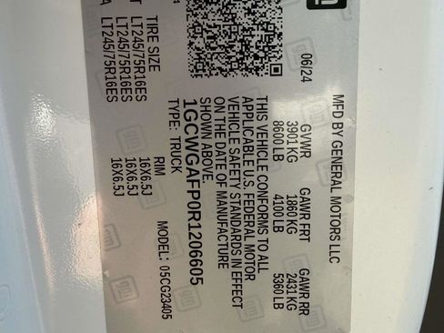 Used 2024 Chevrolet Express 2500 w/ Driver Convenience Package image 22