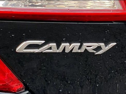 Used 2013 Toyota Camry LE FWD image 28