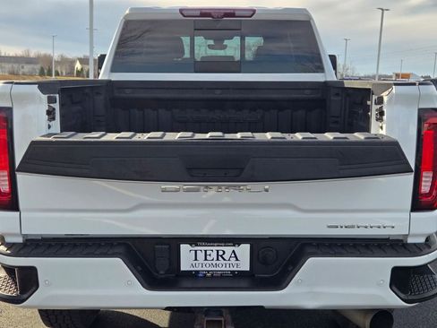Used 2021 GMC Sierra 3500 Denali w/ Technology Package image 14
