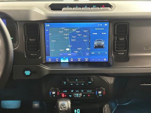 Used 2024 Ford Bronco Everglades image 21