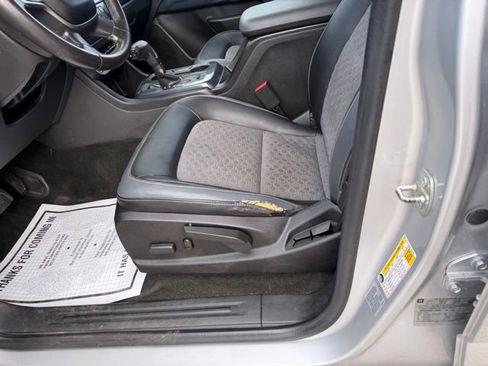 Used 2015 Chevrolet Colorado Z71 AWD/4WD image 20