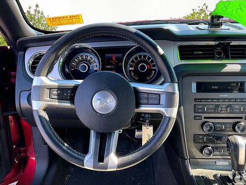 Used 2013 Ford Mustang Premium w/ Comfort Pkg image 5