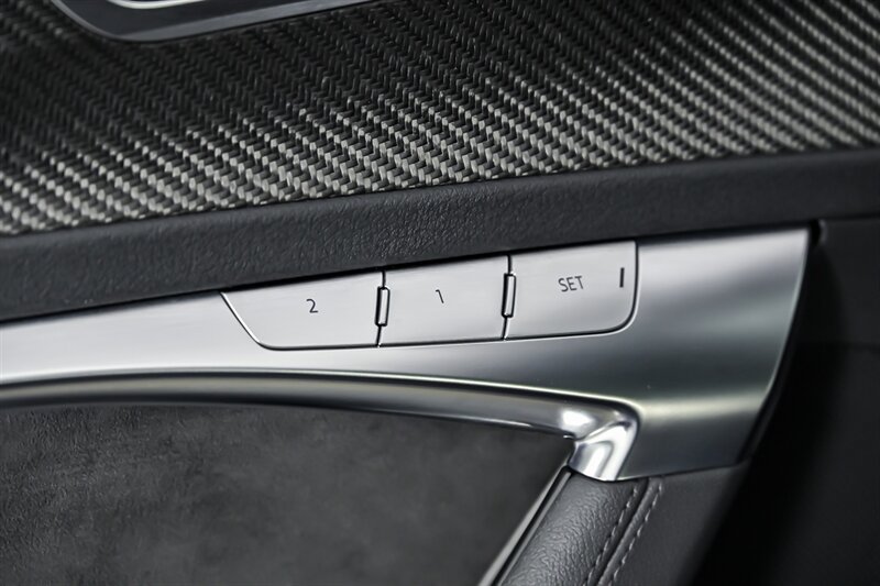 Used 2021 Audi RS 6 AWD/4WD image 14