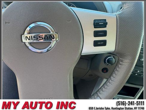 Used 2011 Nissan Pathfinder Silver AWD/4WD image 21