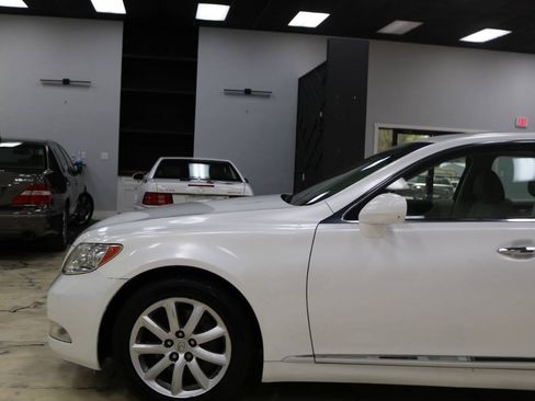 Used 2008 Lexus LS 460 L RWD image 19