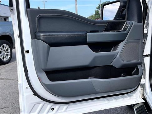 Used 2022 Ford F150 XLT w/ Equipment Group 301A Mid AWD/4WD image 19