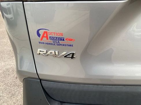 Used 2020 Toyota RAV4 Limited AWD/4WD image 31