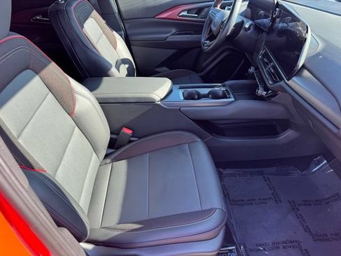 Used 2026 Chevrolet Equinox EV RS FWD image 6