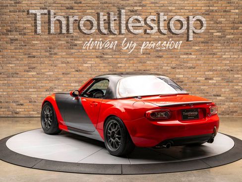Used 2006 MAZDA MX-5 Miata Sport w/ Suspension Pkg image 9