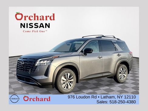 New 2026 Nissan Pathfinder SL image 1