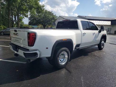 Used 2024 GMC Sierra 3500 Denali w/ Denali Reserve Package AWD/4WD image 4